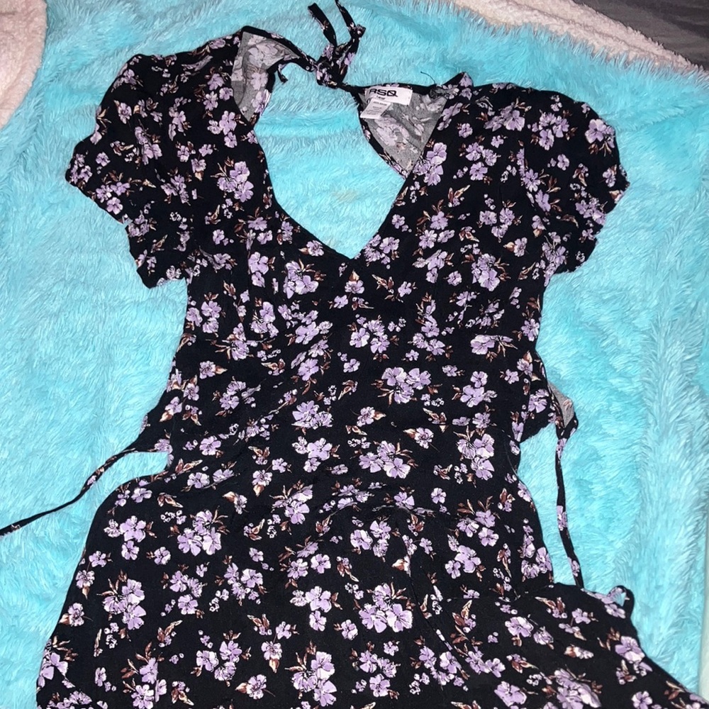 Super cute light material sundress